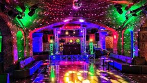 Unatantum Dinner Party Disco Villa Melsi
