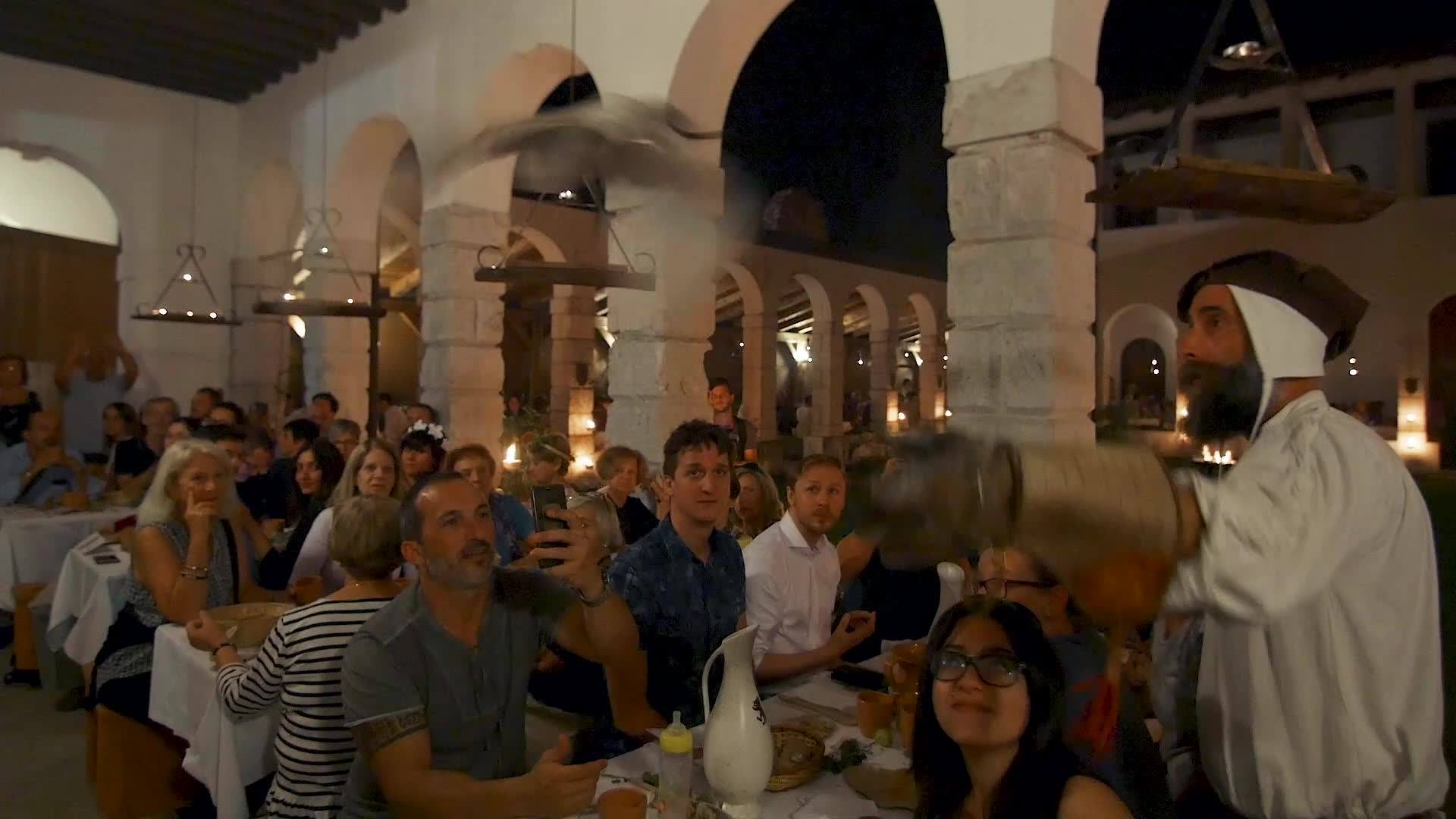 Favoloso Banchetto • Cena Medievale alla Corte del Conte - EventiFVG.it