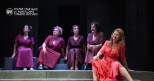 LISISTRATA LISISTRATA