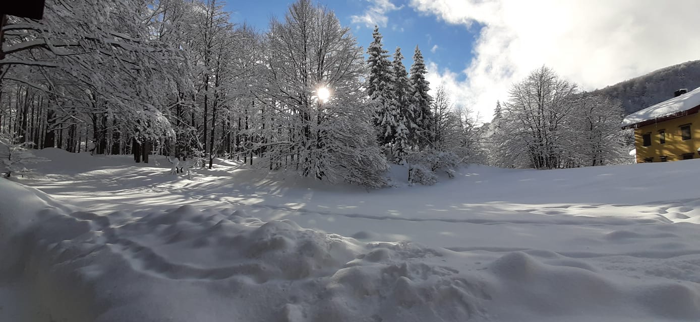 Hits live@ Bar Bianco_ Piancavallo ❄❄❄ - EventiFVG.it