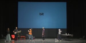 Let it bit | Stagione delle Piume