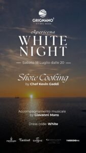 White night apericena in riva al mare