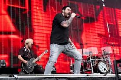 Breaking Benjamin, Chevelle & Starset at Morton Amphitheater - EventiFVG.it