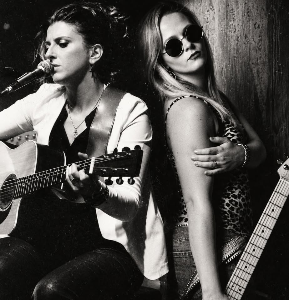 KLARA & ELIANA - Acustic show @ La Tana Live - KLARA & ELIANA - Acustic show @ La Tana Live - EventiFVG.it